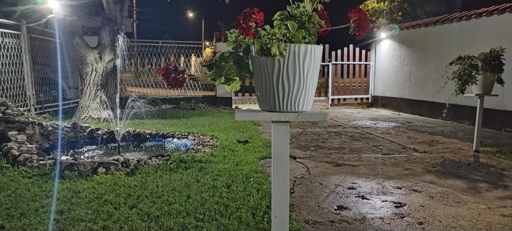 Apartmán Sobe Lara Donji Milanovac Exteriér fotografie